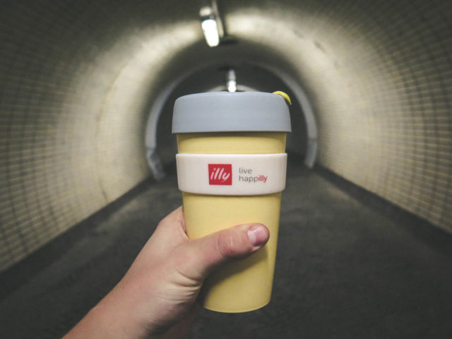 hand-person-coffee-light-tunnel-travel-1086696-pxhere.com